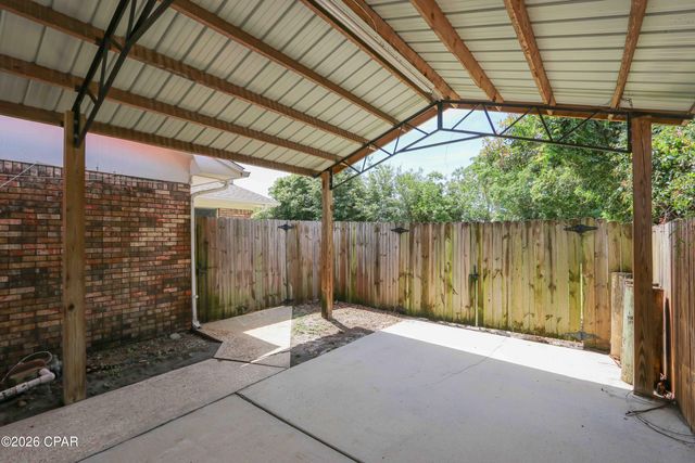 1856 Airport Circle, Panama City, FL 32405