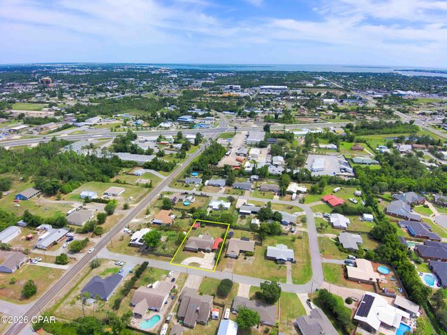 1856 Airport Circle, Panama City, FL 32405