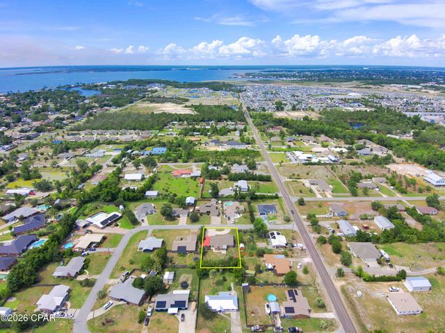 1856 Airport Circle, Panama City, FL 32405