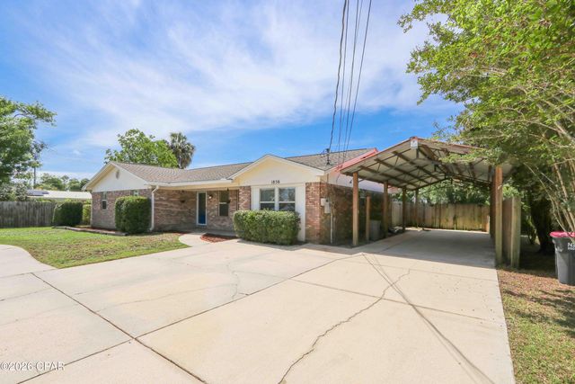1856 Airport Circle, Panama City, FL 32405