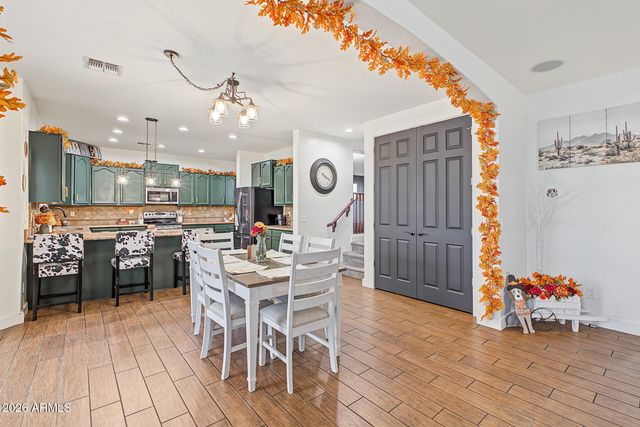 30519 N GUNDERSON Drive, San Tan Valley, AZ 85143