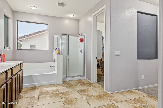 30519 N GUNDERSON Drive, San Tan Valley, AZ 85143