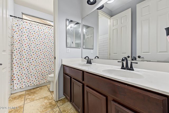 30519 N GUNDERSON Drive, San Tan Valley, AZ 85143