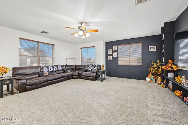 30519 N GUNDERSON Drive, San Tan Valley, AZ 85143