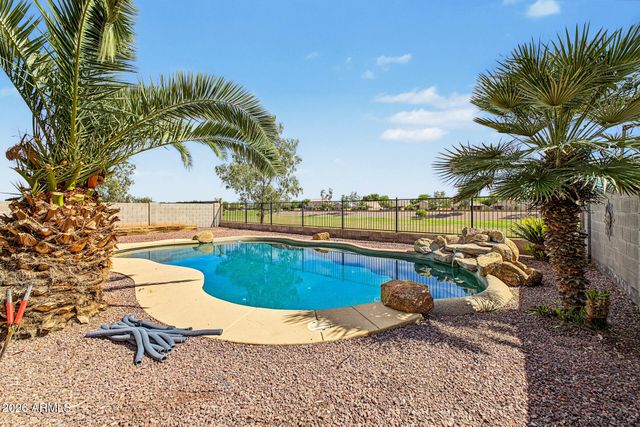 30519 N GUNDERSON Drive, San Tan Valley, AZ 85143