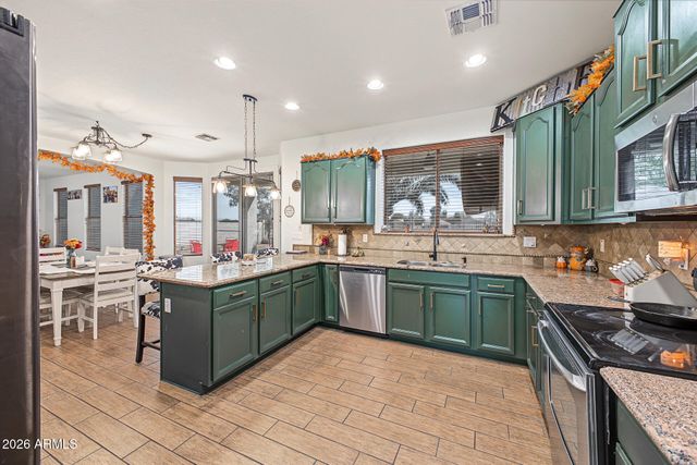 30519 N GUNDERSON Drive, San Tan Valley, AZ 85143