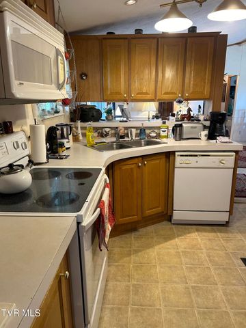 210 Ebenezer Loop, Chuckey, TN 37641