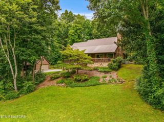 7820 Jefferson Oaks Drive, Knoxville, TN 37938