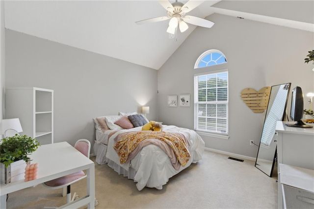 2301 SW Tracker Lane, Lee's Summit, MO 64082