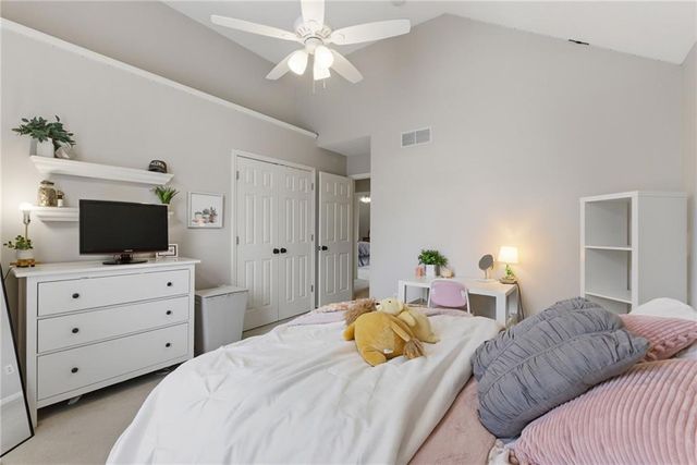 2301 SW Tracker Lane, Lee's Summit, MO 64082