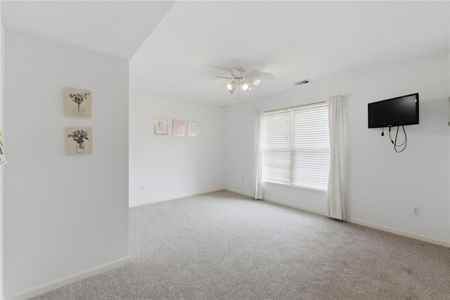2301 SW Tracker Lane, Lee's Summit, MO 64082