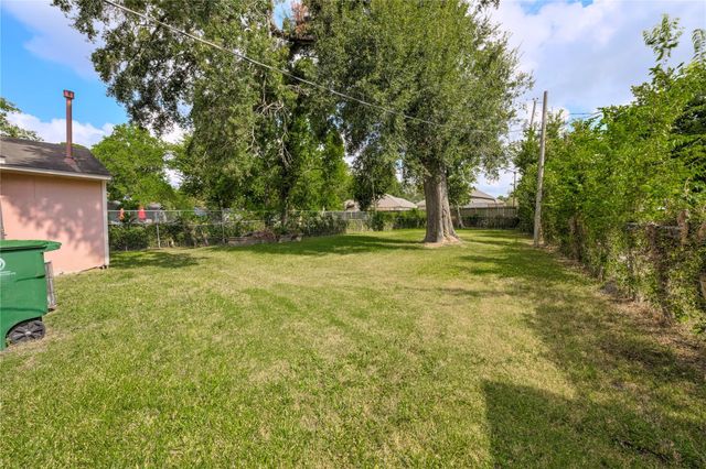 4325 Kay Circle, Houston, TX 77051