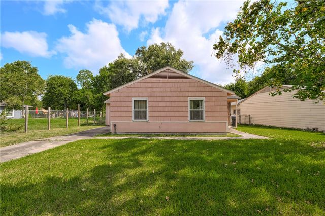 4325 Kay Circle, Houston, TX 77051