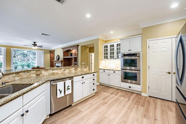 156 Great Frontier Drive, Georgetown, TX 78633