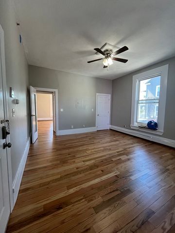 99 Laighton St 2, Lynn, MA 01902