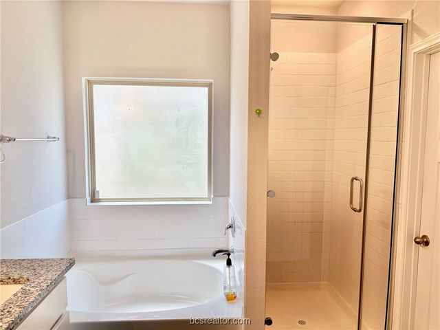 828 Mineral Wells Lane, College Station, TX 77845