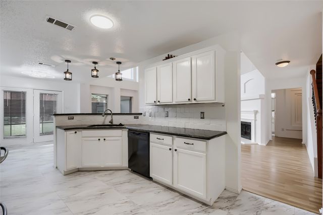 1614 Powder Horn Lane, Arlington, TX 76018