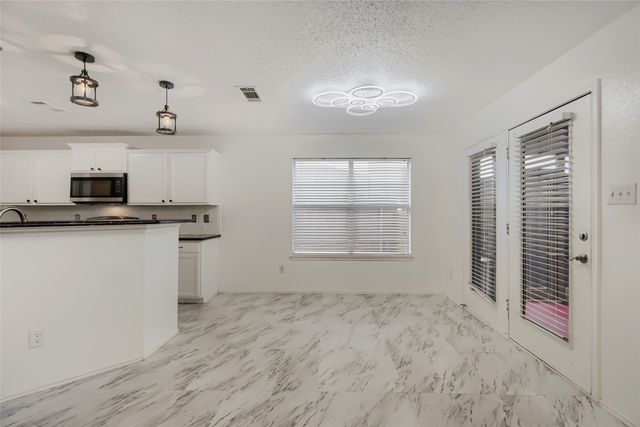 1614 Powder Horn Lane, Arlington, TX 76018