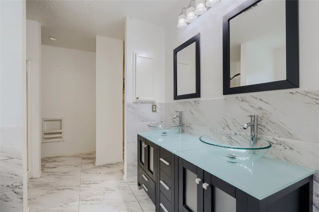 1614 Powder Horn Lane, Arlington, TX 76018