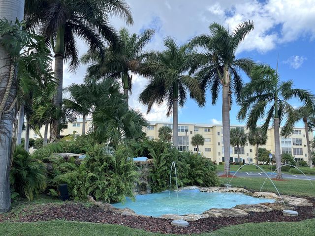 330 NE 26th Avenue 406, Boynton Beach, FL 33435