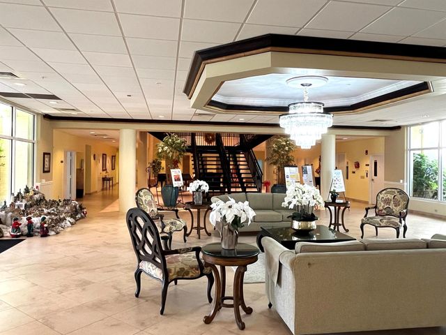 330 NE 26th Avenue 406, Boynton Beach, FL 33435