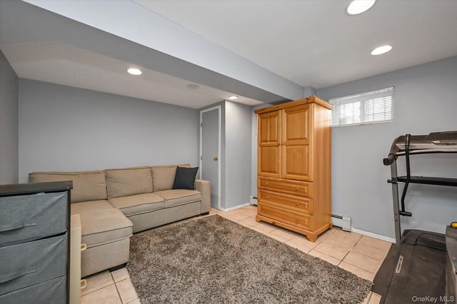 6451 58th Road, Maspeth, NY 11378