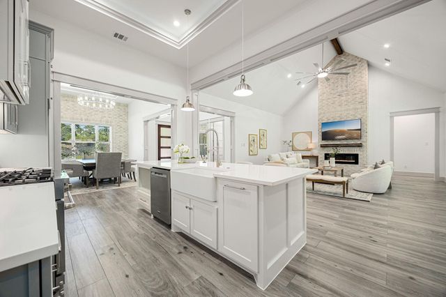 10519 Cypresswood Drive, Houston, TX 77070