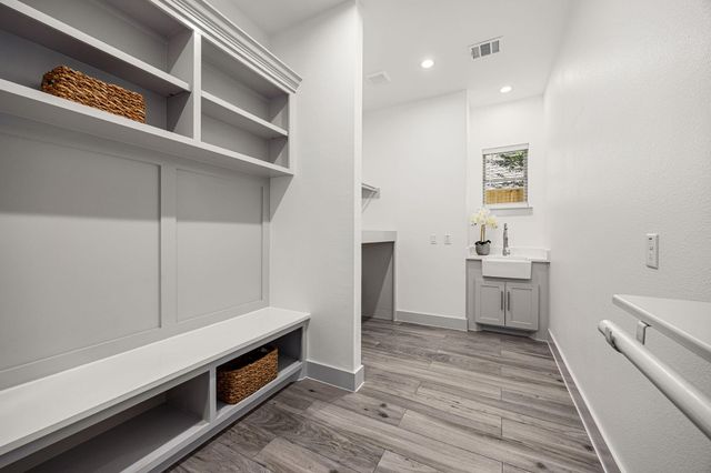 10519 Cypresswood Drive, Houston, TX 77070