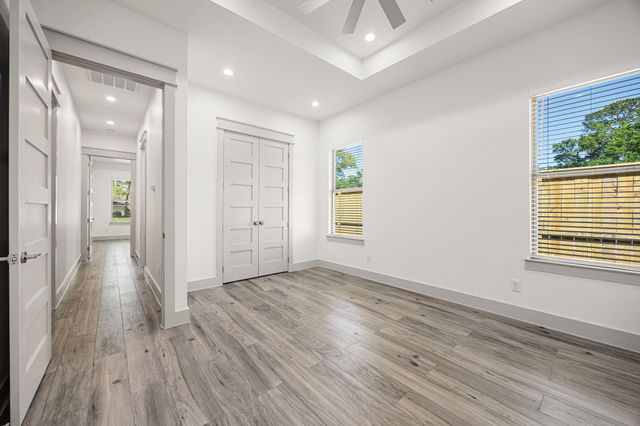 10519 Cypresswood Drive, Houston, TX 77070