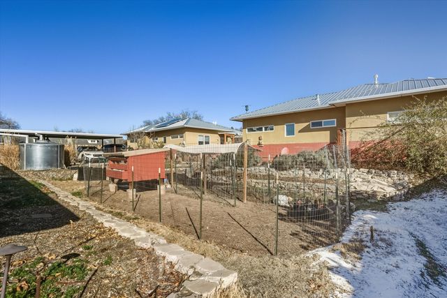 2334 Rio Grande Boulevard NW, Albuquerque, NM 87104