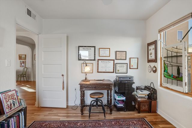 2334 Rio Grande Boulevard NW, Albuquerque, NM 87104