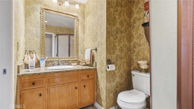1180 Amberwood Drive, Hemet, CA 92543