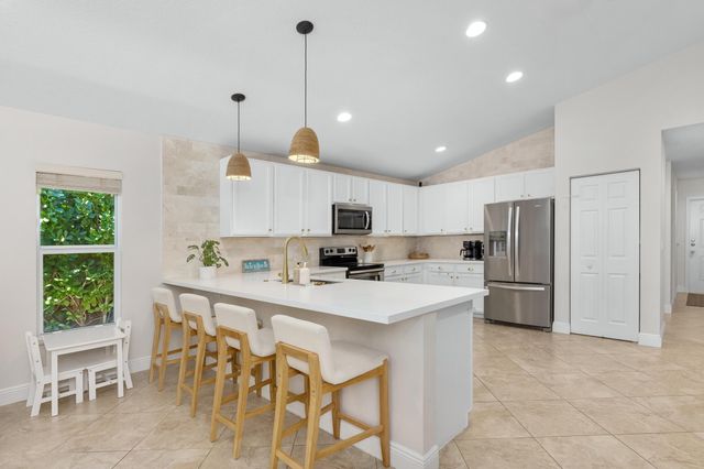 248 NE 9th Street, Delray Beach, FL 33444