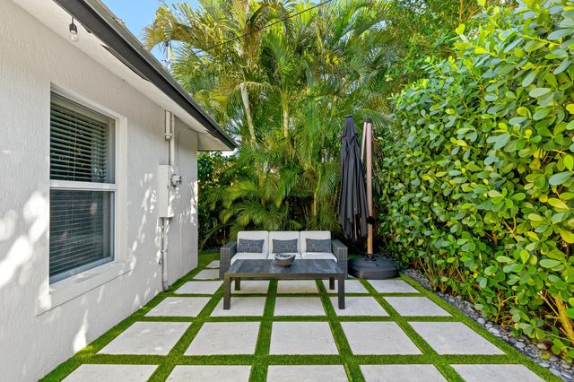 248 NE 9th Street, Delray Beach, FL 33444