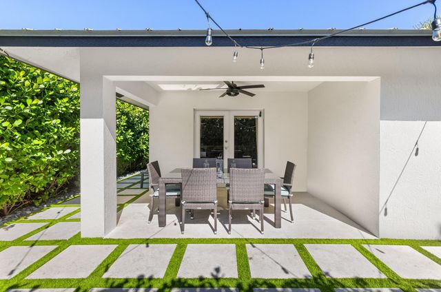 248 NE 9th Street, Delray Beach, FL 33444