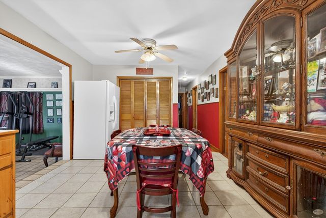 412 Millbrooke Dr, Hopkinsville, KY 42240