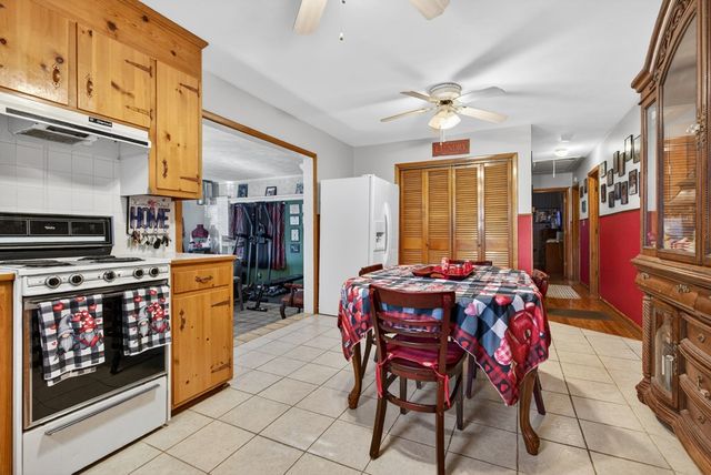 412 Millbrooke Dr, Hopkinsville, KY 42240