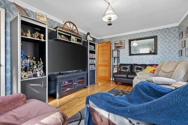 412 Millbrooke Dr, Hopkinsville, KY 42240