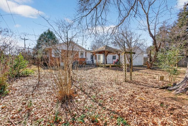 412 Millbrooke Dr, Hopkinsville, KY 42240