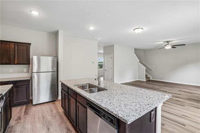 27 Tabasco Cat Court, Cartersville, GA 30120