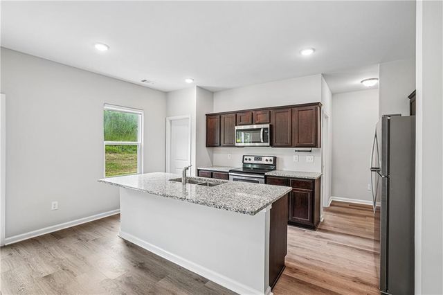 27 Tabasco Cat Court, Cartersville, GA 30120