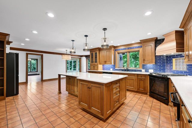 2005 Derrin LANE, Brookfield, WI 53045