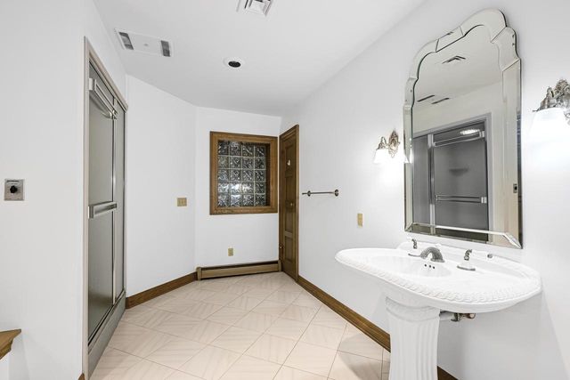 2005 Derrin LANE, Brookfield, WI 53045