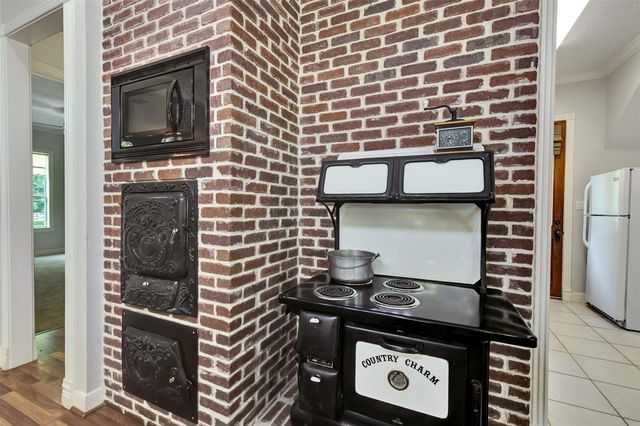 30311 N Holly Oaks Circle, Magnolia, TX 77355