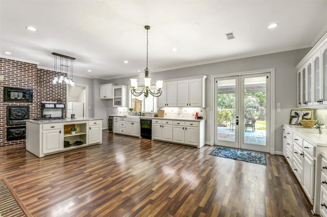 30311 N Holly Oaks Circle, Magnolia, TX 77355