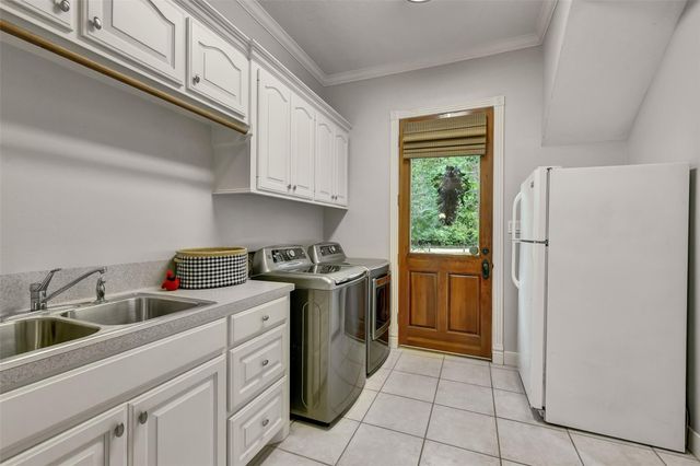 30311 N Holly Oaks Circle, Magnolia, TX 77355