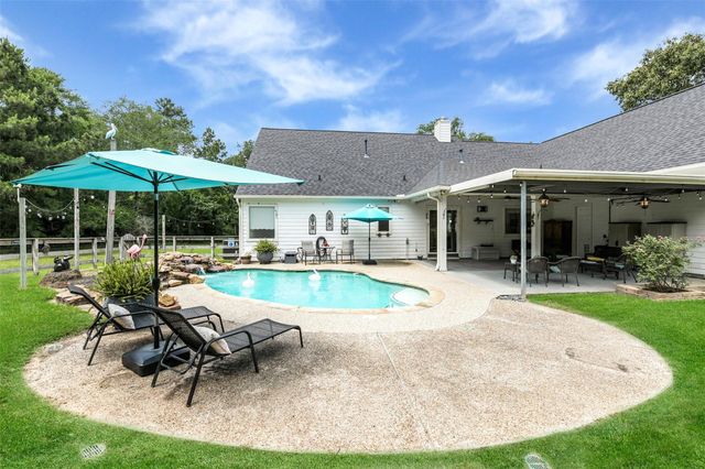 30311 N Holly Oaks Circle, Magnolia, TX 77355