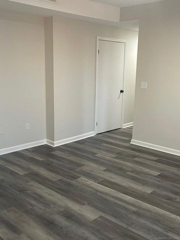 17 Harrison Place APT C, Hartford, CT 06112