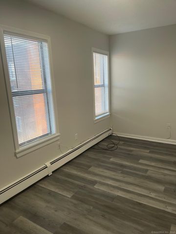 17 Harrison Place APT C, Hartford, CT 06112