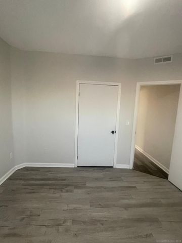 17 Harrison Place APT C, Hartford, CT 06112